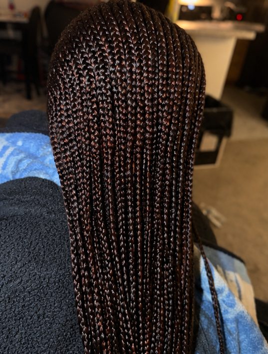 Knotless braids styling